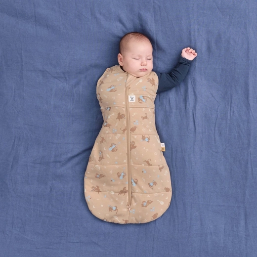 Two-way zipper for quick diaper changes
