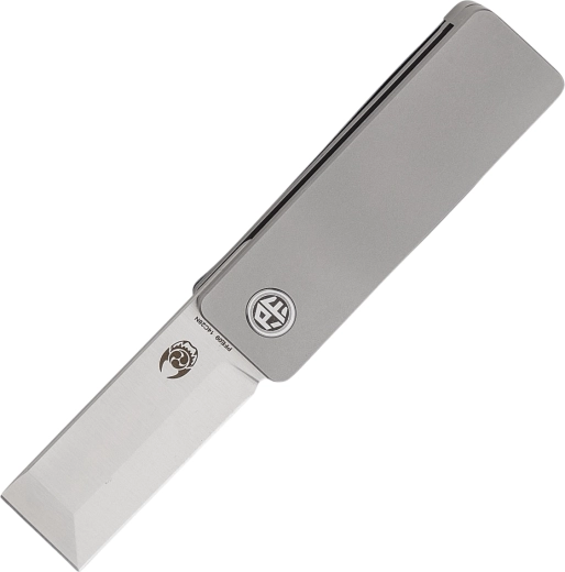 Compact EDC blade with precise grind