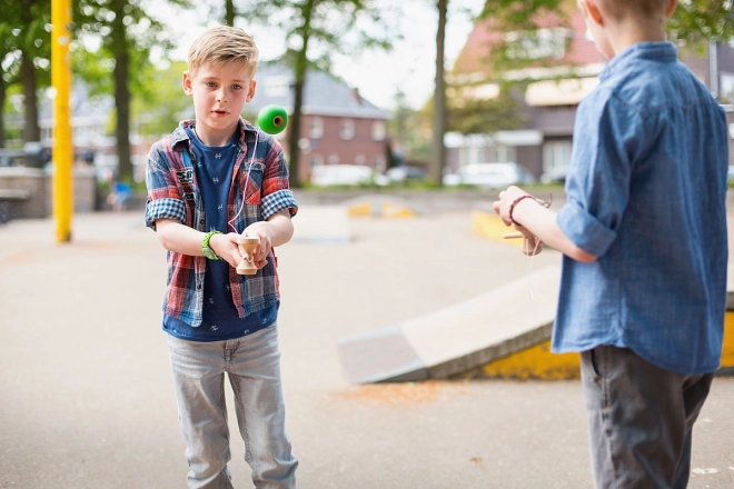 Kendama – japoniškas įgūdžių žaidimas vaikams
