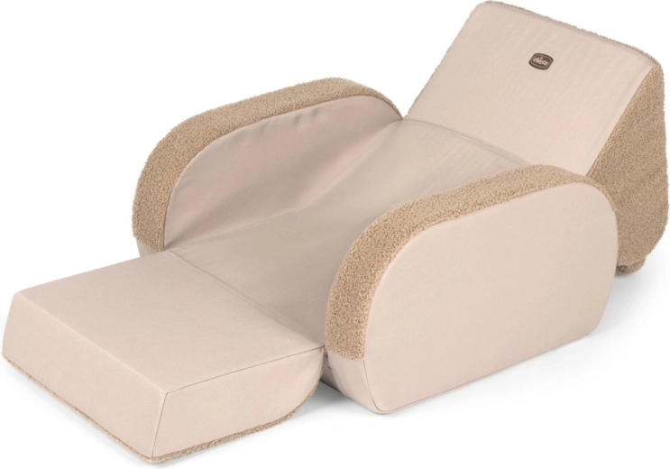 3 viename: krėslas, gultas ir mini sofa