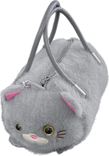 Minkštas plišas ir mielos kačiuko detalės