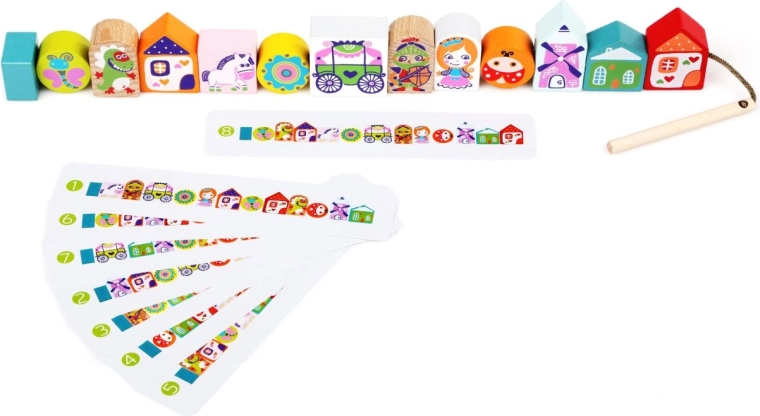 Play according to templates or with your own imagination