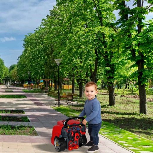 Stumdomas automobiliukas vaikščiojimui palaikyti