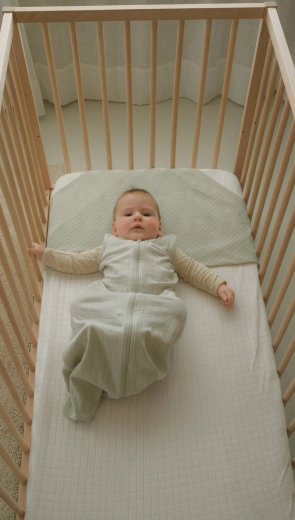 Child stays warm – no tangling and no kicking off