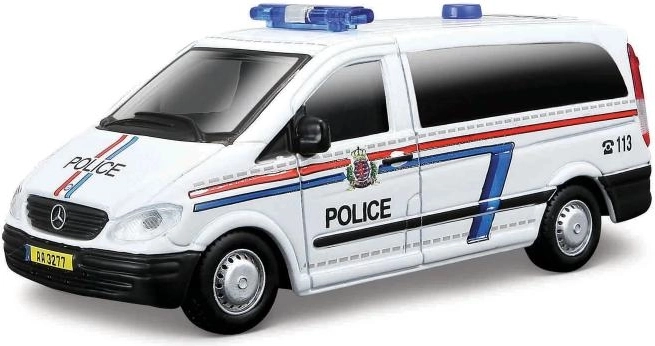 Realistiški policijos furgonai su detaliais užrašais