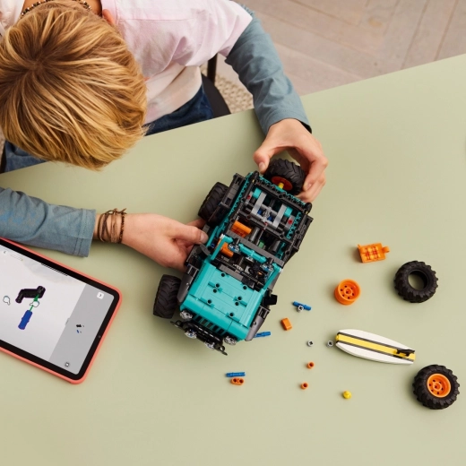 Konstravimas su LEGO Builder programėle