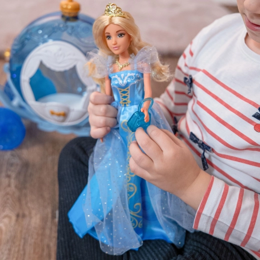 Princess Lily in ice-blue dress