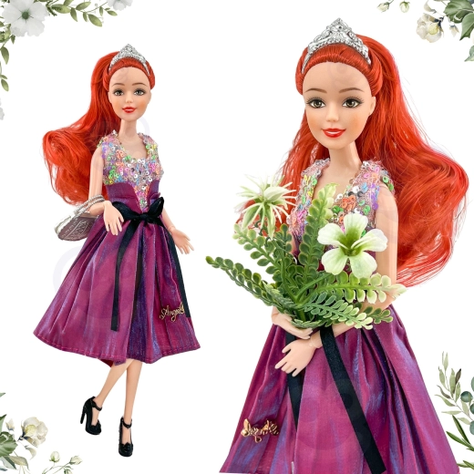 Elegant dress and fashionable accessories