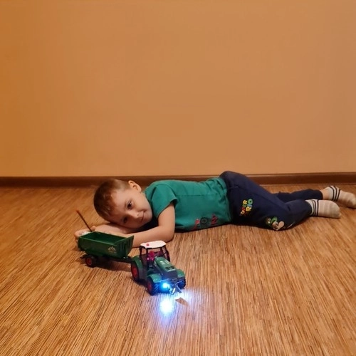 Šviesos efektai ir guminiai ratukai, švelnūs grindims