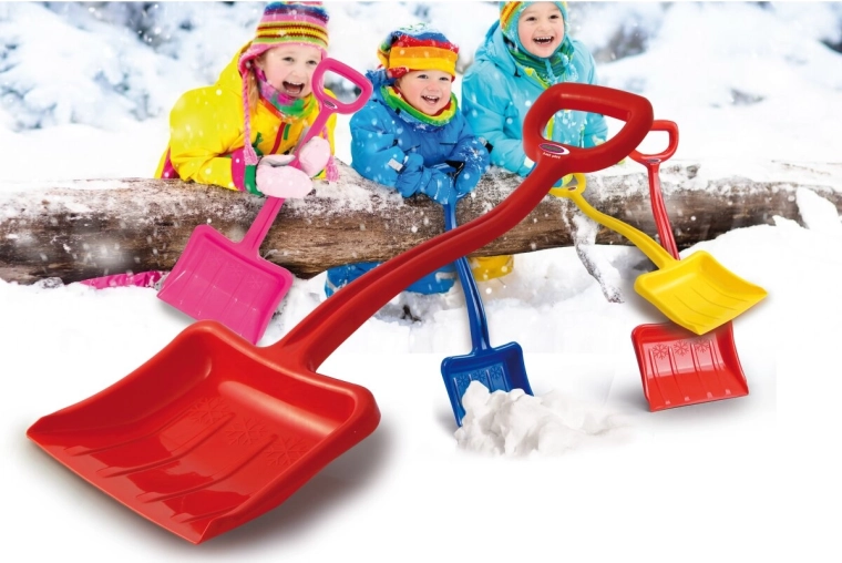 Year-round outdoor play – snow and sand