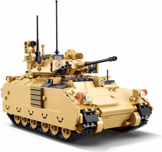 Realistinis tankas su besisukančiu bokšteliu ir funkcionaliais liukais