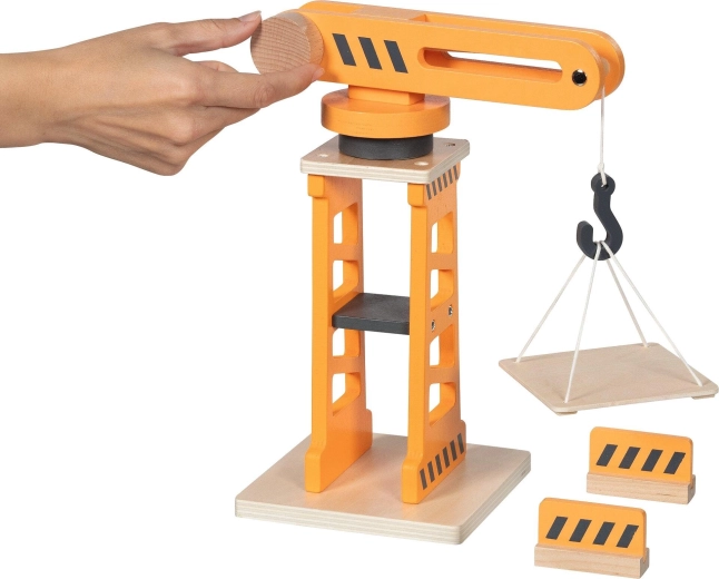Rotating wooden crane Goki with two safety barriers