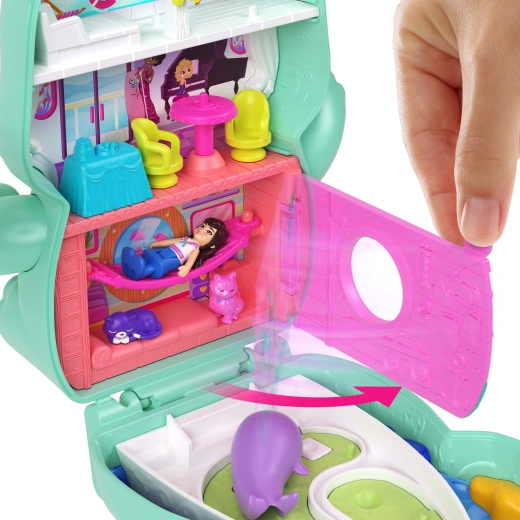Multilevel cruise for imaginative play