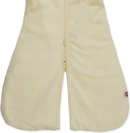 Easy diaper changes thanks to the zip
