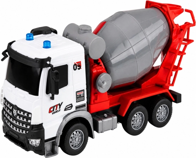 Realistic construction vehicle in 1:14 scale
