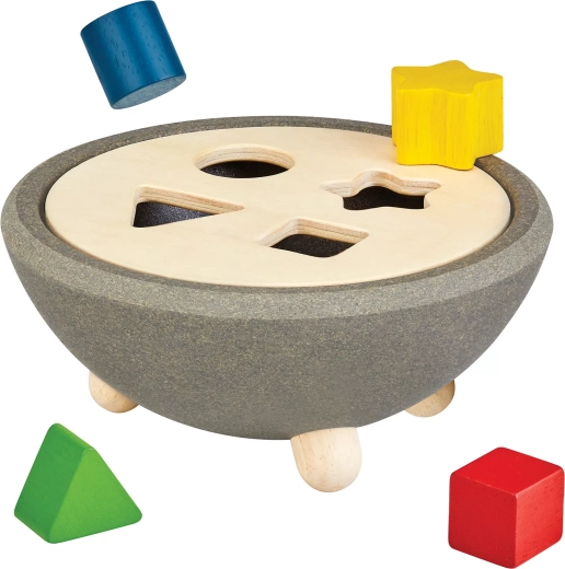 PlanToys wooden shape sorter – shape sorting (advanced shapes)