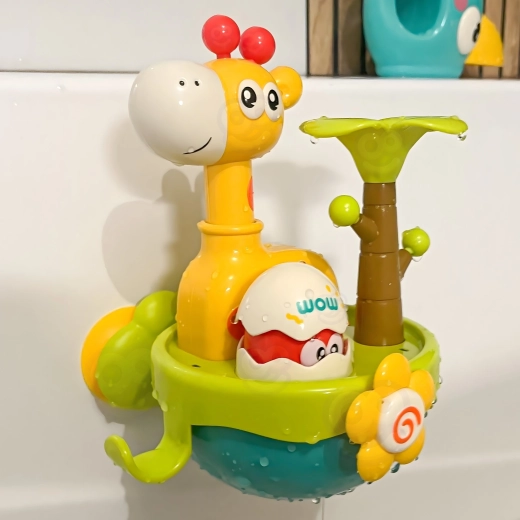 Easy attachment with suction cups