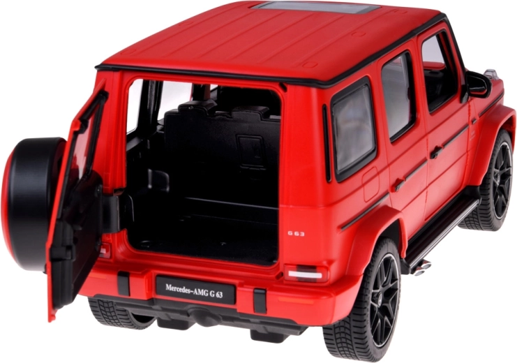 Realistiškos detalės ir atidaromi elementai