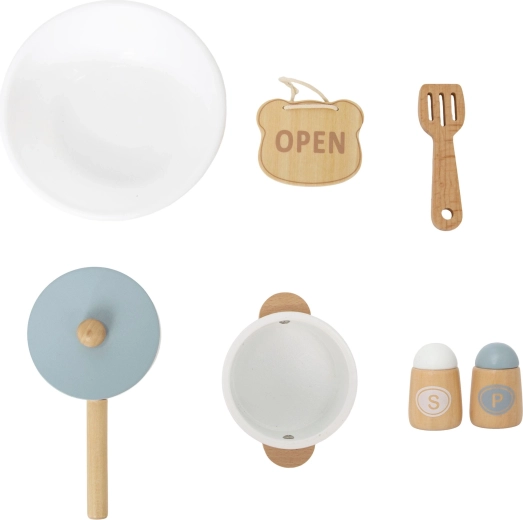 Accessories for little chefs and shopkeepers