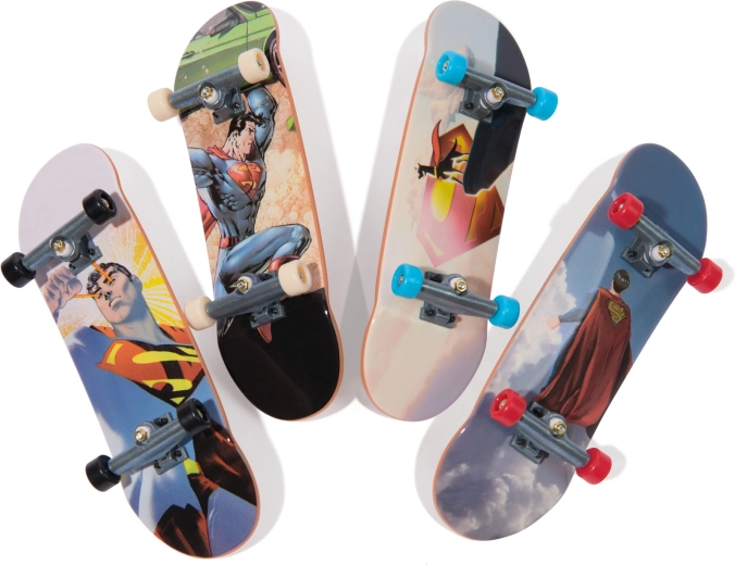 4 fingerboards with DC Comics Superman graphics