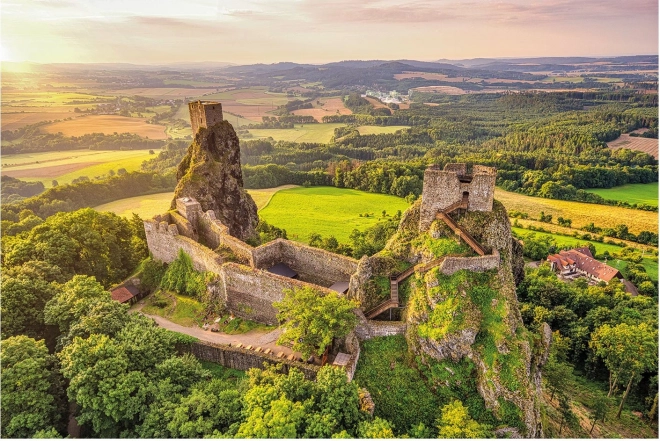 Dino Puzzle 1000 Pieces – Ruins of Trosky Castle