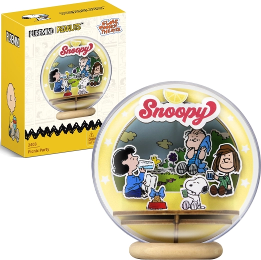 Puremind medinis 3D modelis SNOOPY PEANUTS – piknikas parke permatomame gaubte