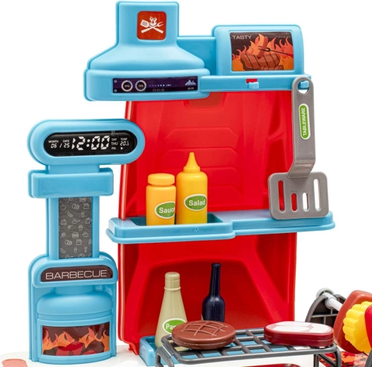Rich set of accessories for creative play