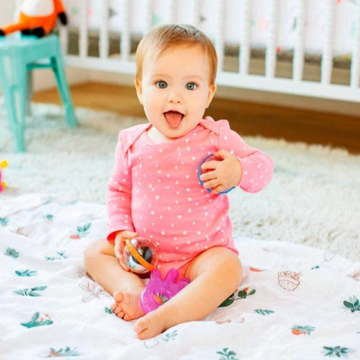 They float on water and are easy to hold