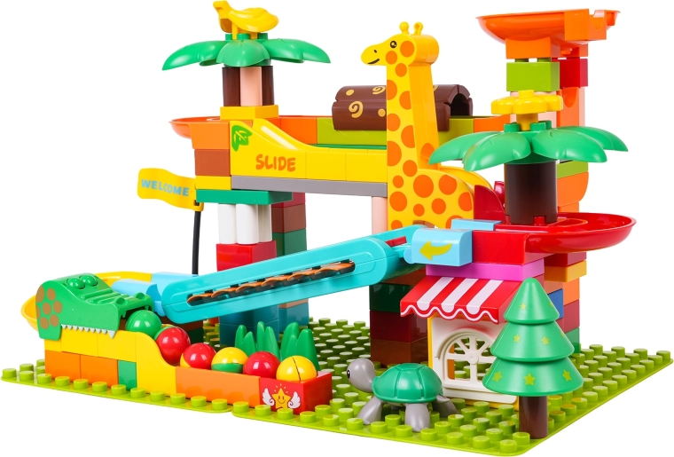 Kūrybiška rutulinė trasa su safario motyvu