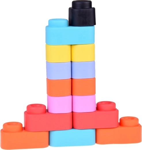 Colorful building supports senses and motor skills