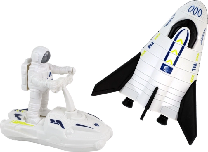 Astronautas ir kosminis laivas nuotykių misijoms