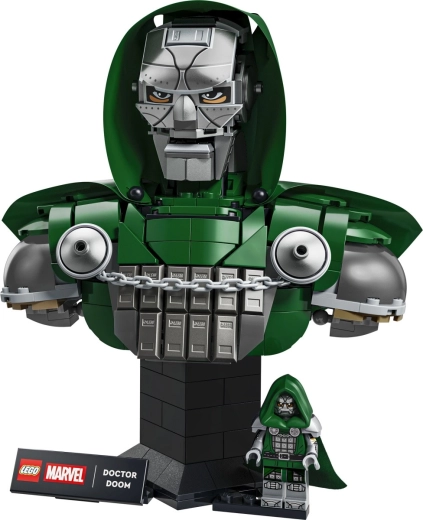 Daktaro Dūmo minifigūrėlė įeina