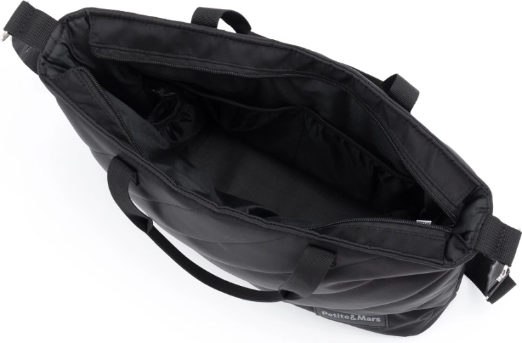 Practical organization with insulated pockets