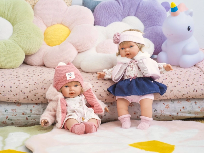 Gift packaging and option to buy extra outfits