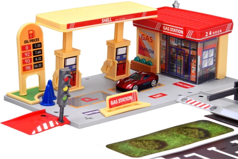 Petrol station for realistic play