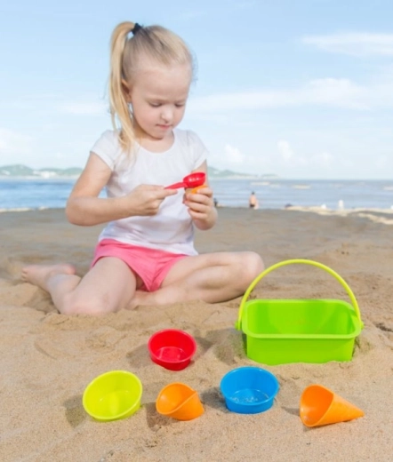 Durable colorful design for outdoor play