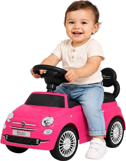 Daiktadėžė po sėdyne ir licencijuotas Fiat 500 dizainas