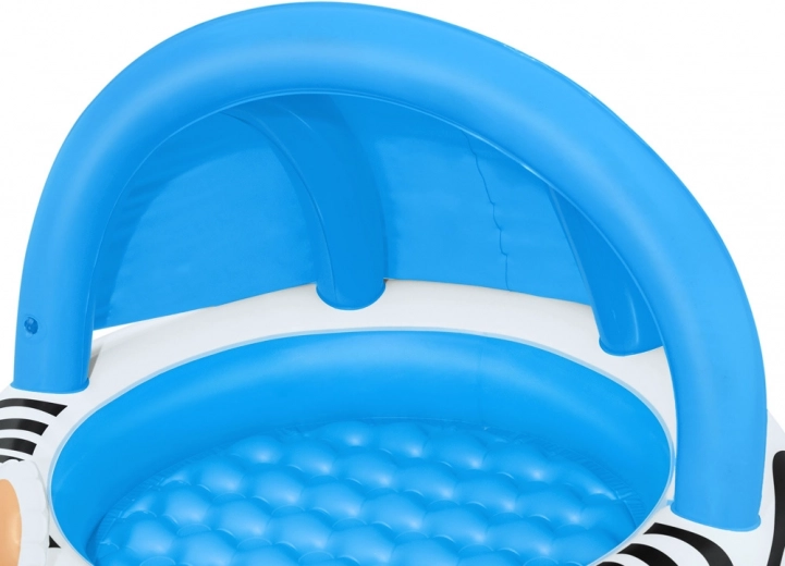 Pavėsis ir patogumas dėl integruoto stogelio