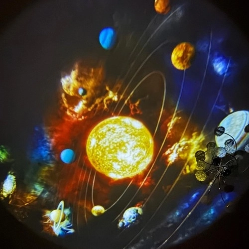 Realistiškos kosmoso ir Saulės sistemos projekcijos
