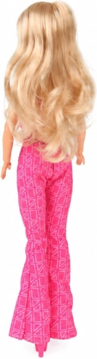 Long blonde hair