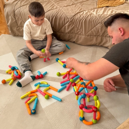 128 pieces for imaginative building