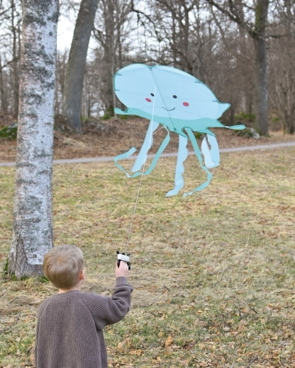 Easy to control even for small beginners