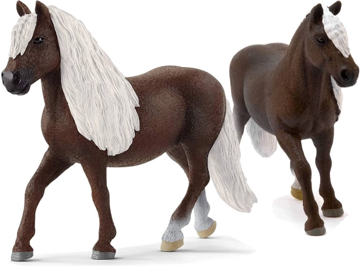 Schleich Horse Club Švarcvaldo arklio kumelė
