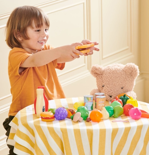 Skatina vaizduotę ir socialinius įgūdžius