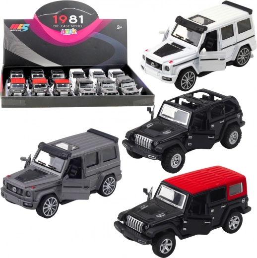Metalinio visureigio SUV modelis su inercine (pull-back) pavara ir atidaromomis durimis 1:36