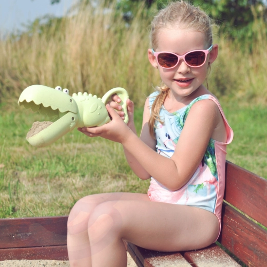 Pramogos smėlyje ir prie vandens