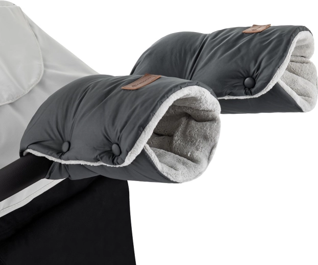 Jasie hand muff: warm hands on every walk
