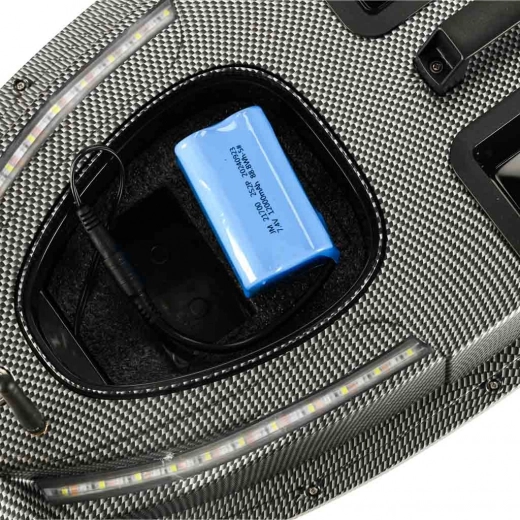 Galingi varikliai, ilgas veikimas ir LED žibintai