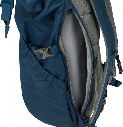 Padded laptop compartment