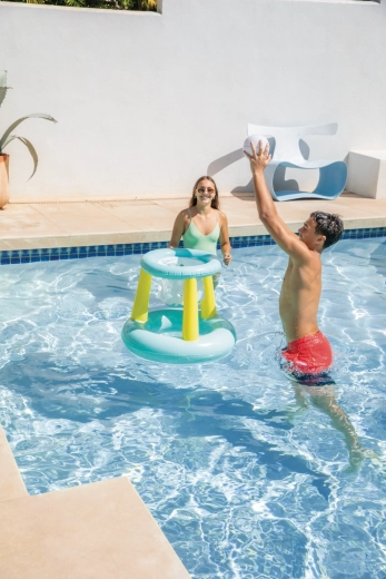 Stabili plūduriuojanti konstrukcija